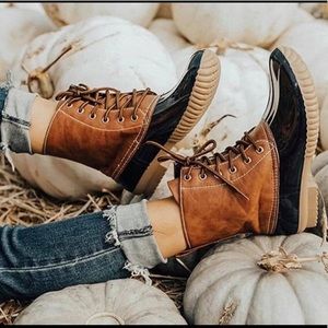 Duck boots